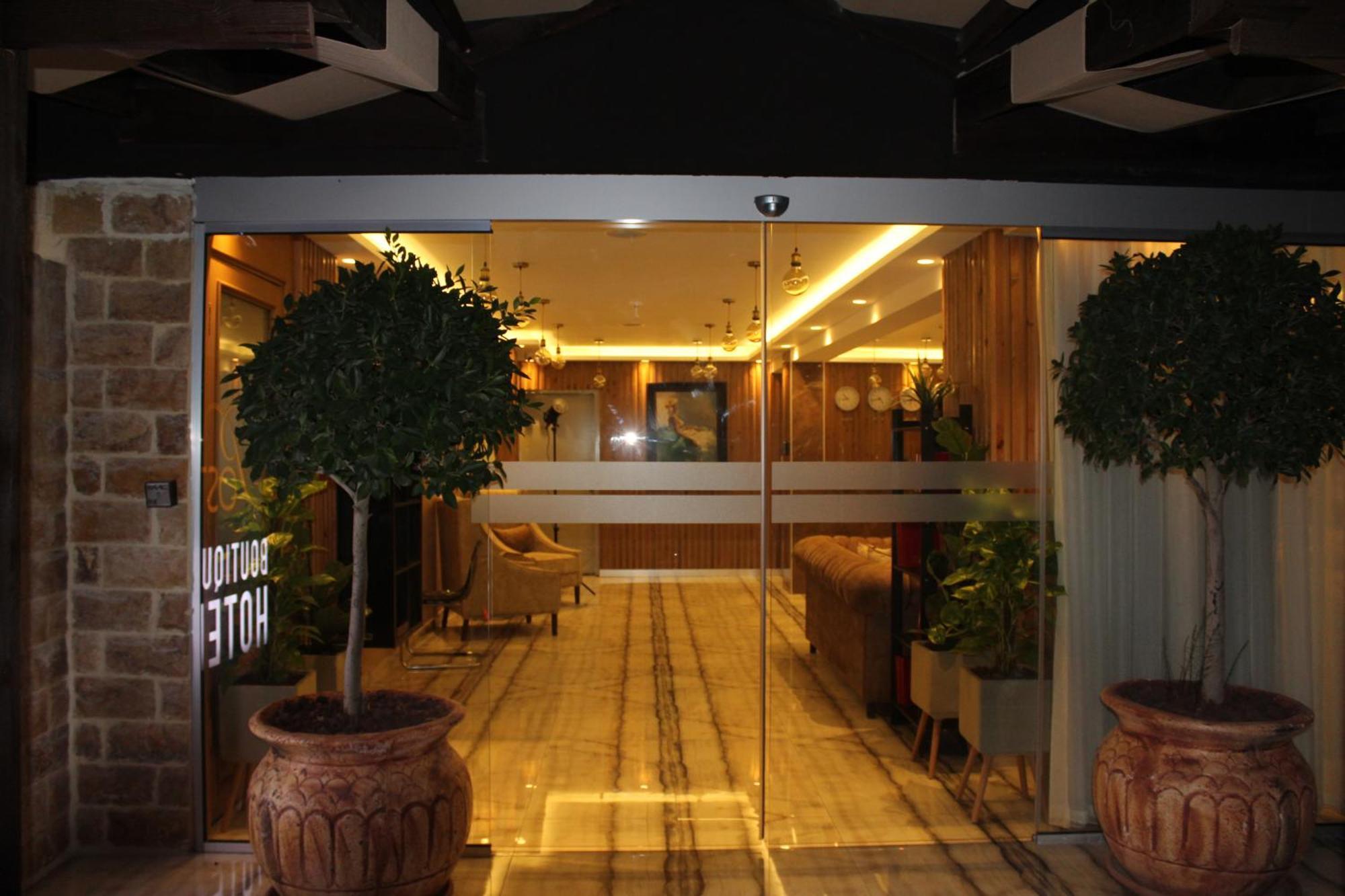 Post Hotel Amman Zewnętrze zdjęcie